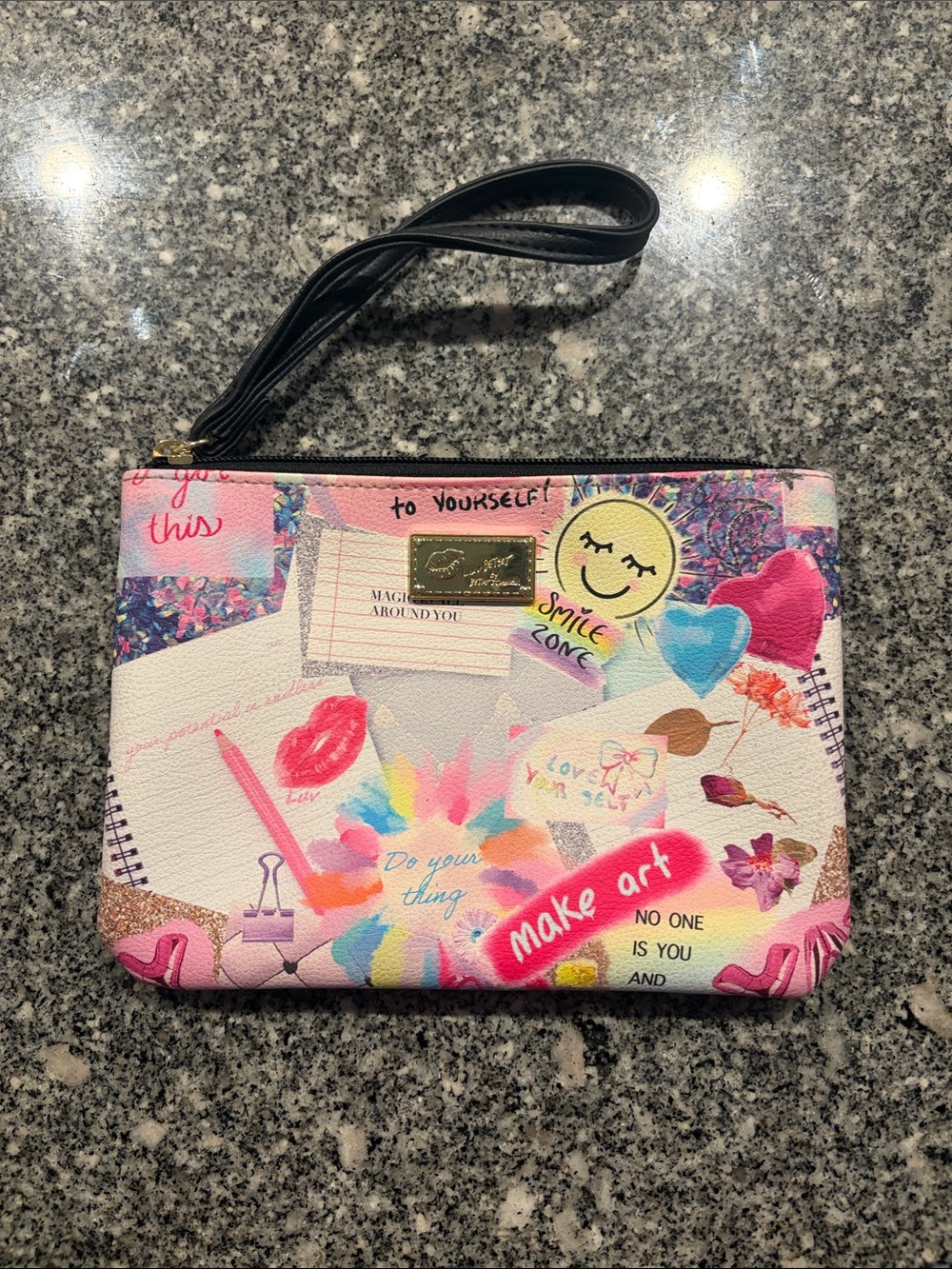 Luv Betsey Betsey Johnson Multicolor Art-Print Wristlet Clutch in Pink